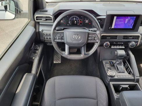 Used 2024 Toyota Tacoma SR AWD/4WD image 17