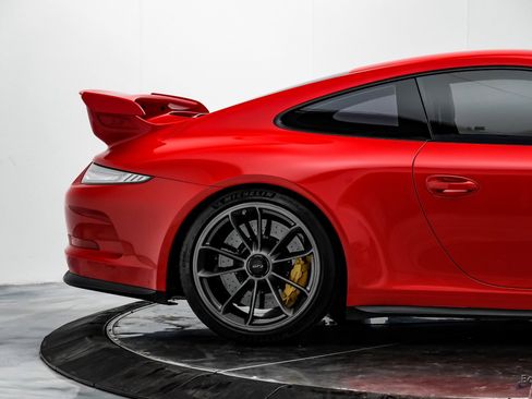 Used 2015 Porsche 911 GT3 image 16