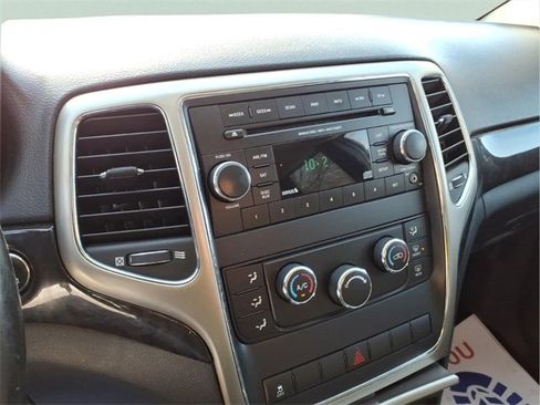 Used 2012 Jeep Grand Cherokee Laredo w/ Laredo E Group image 19