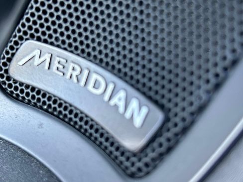 Used 2019 Land Rover Discovery Sport Landmark image 22