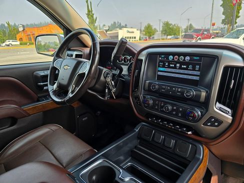 Used 2018 Chevrolet Silverado 1500 High Country AWD/4WD image 12