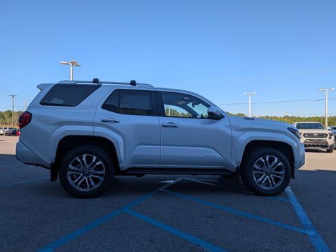 New 2025 Toyota 4Runner Limited image 6