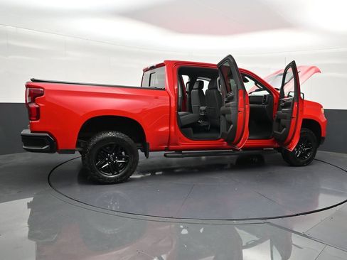Used 2024 Chevrolet Silverado 1500 LT Trail Boss w/ LT Trail Boss Premium Package AWD/4WD image 32