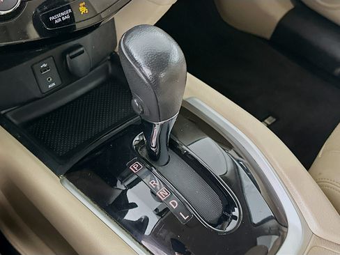Used 2016 Nissan Rogue SL AWD/4WD image 24
