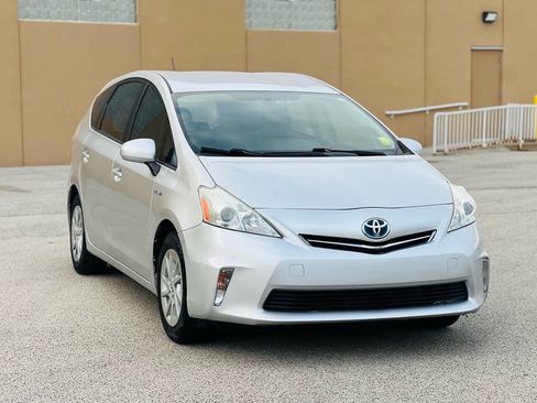 Used 2012 Toyota Prius V Three image 1