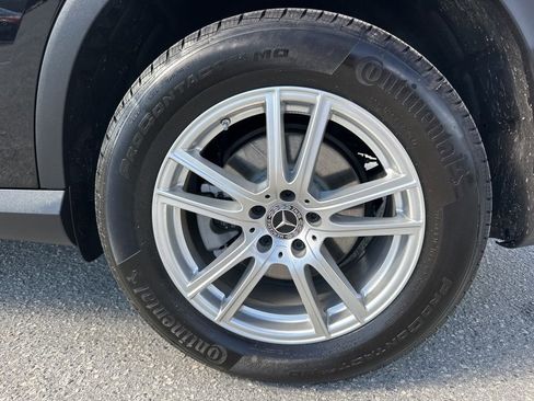 Used 2025 Mercedes-Benz GLC 300 image 30