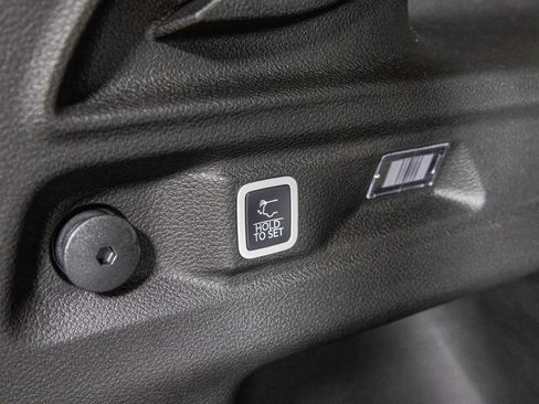 New 2025 Jeep Grand Cherokee L Altitude image 35