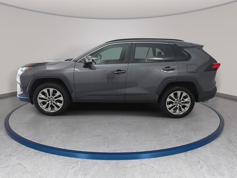 Used 2023 Toyota RAV4 XLE Premium AWD/4WD image 8