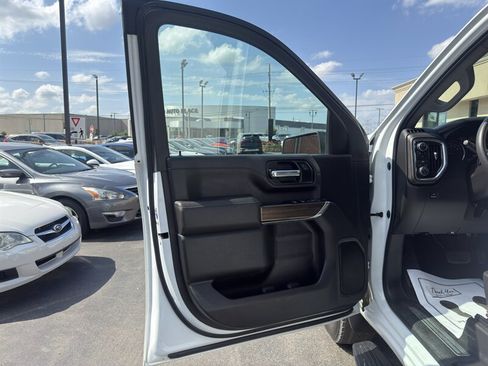 Used 2022 Chevrolet Silverado 2500 LT AWD/4WD image 13