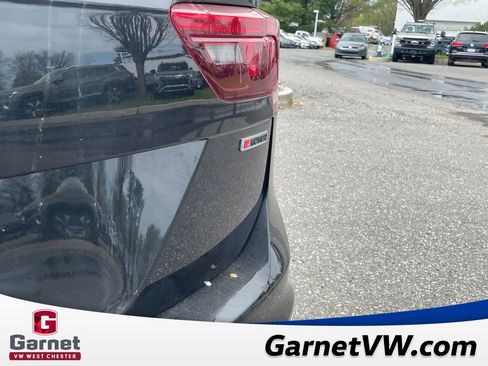 Used 2021 Volkswagen Tiguan SE image 21