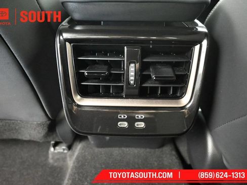 Used 2024 Toyota Crown AWD/4WD image 28