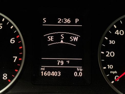 Used 2013 Volkswagen Tiguan SE image 56