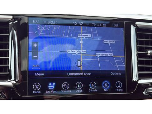 Used 2017 Chrysler Pacifica Limited w/ Advanced Safetytec Group FWD image 24