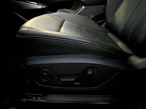 Used 2024 Audi Q4 e-tron Premium Plus w/ Premium Plus image 27