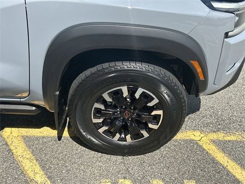 Certified 2022 Nissan Frontier PRO-4X w/ Technology Package image 13