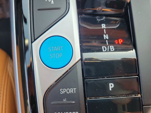 Used 2023 BMW i4 eDrive35 w/ Premium Package RWD image 32