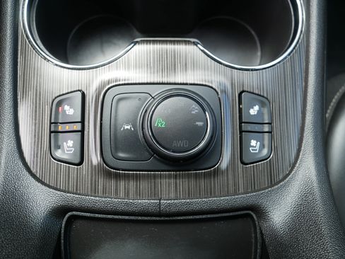 Used 2023 GMC Acadia SLT w/ Technology Package AWD/4WD image 31