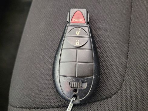 Used 2019 Jeep Cherokee Latitude w/ Popular Appearance Group FWD image 32