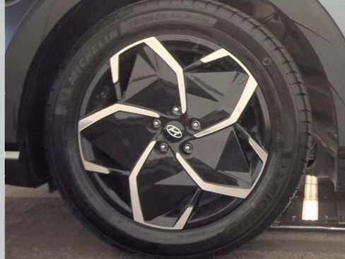 Used 2024 Hyundai Ioniq 5 SEL image 9