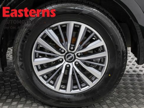 Used 2022 Nissan Armada SV w/ SV Appearance Package image 35