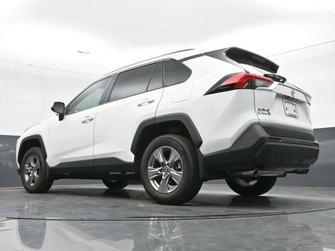Used 2025 Toyota RAV4 XLE AWD/4WD image 14