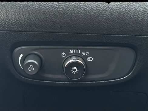 Used 2024 Buick Encore GX Avenir w/ Avenir Technology Package AWD/4WD image 31