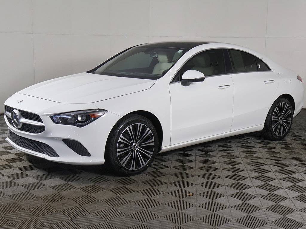 Used 2023 Mercedes-Benz CLA 250 4MATIC w/ Premium Package image 7