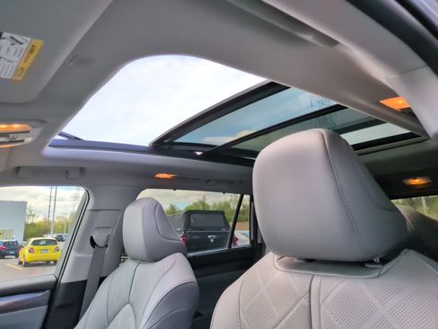 Certified 2020 Toyota Highlander Platinum AWD/4WD image 27