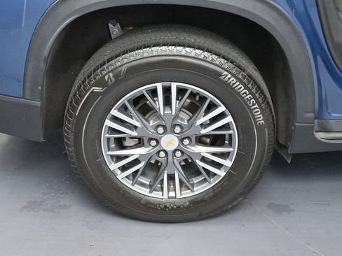 Used 2024 Chevrolet Traverse LT w/ LPO, Floor Liner Package FWD image 34