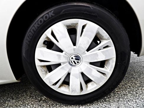 Used 2014 Volkswagen Jetta SE FWD image 18
