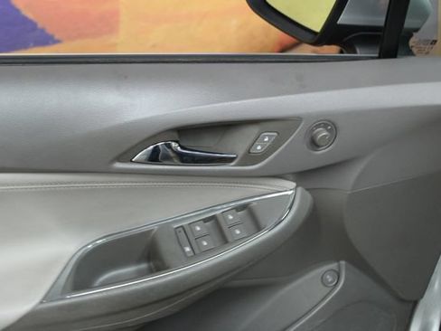 Used 2016 Chevrolet Cruze Premier w/ Premier True North Edition FWD image 13