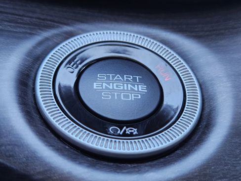 Used 2021 Jeep Grand Cherokee L Limited image 23