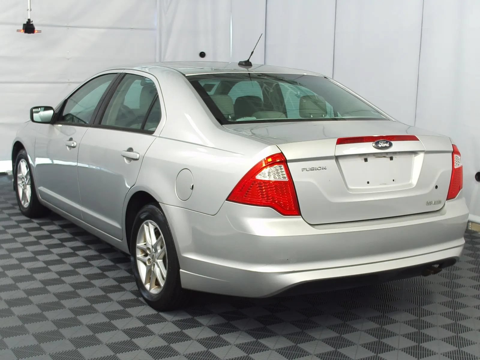 Used 2012 Ford Fusion S FWD image 2