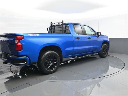 Used 2023 Chevrolet Silverado 1500 Custom w/ LPO, Dark Essentials Package image 19