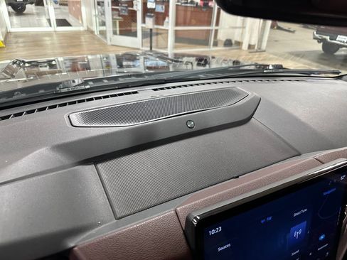 Used 2022 Ford Expedition Limited image 35