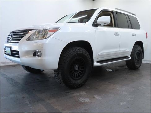 Used 2011 Lexus LX 570 4WD image 33