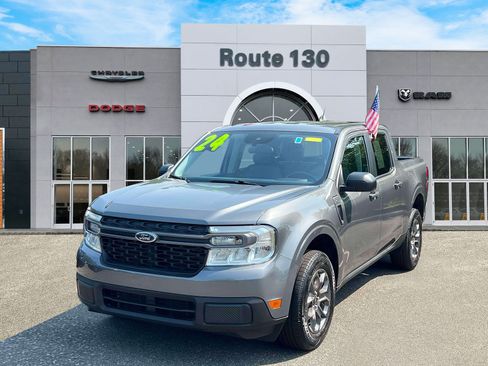 Used 2024 Ford Maverick XLT FWD image 2