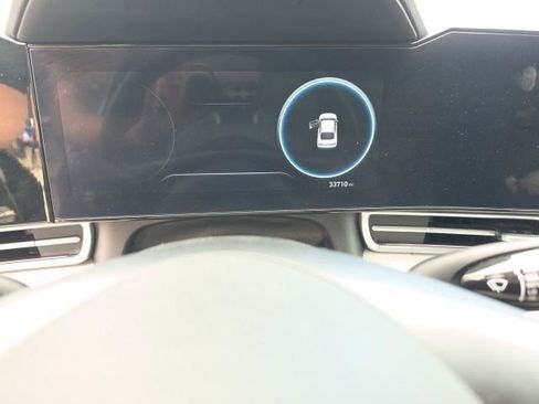 Used 2024 Hyundai Elantra Limited image 1