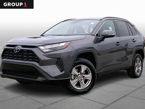 Used 2024 Toyota RAV4 XLE image 1