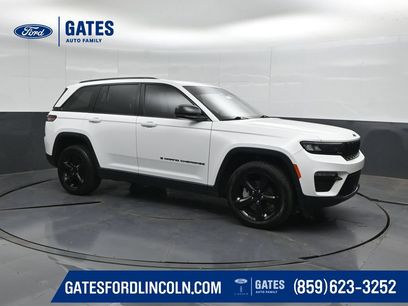 Used 2023 Jeep Grand Cherokee Limited w/ Black Appearance Package
