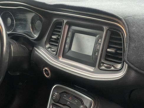 Used 2016 Dodge Challenger SXT RWD image 8