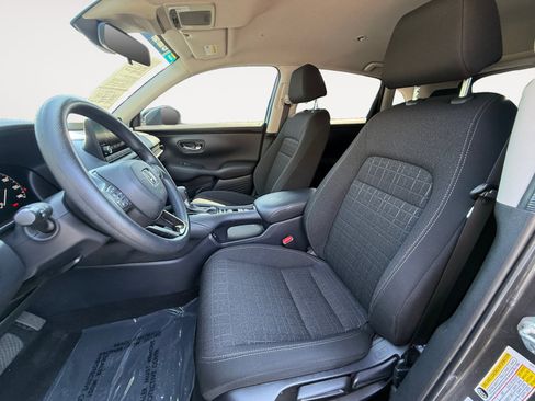 Used 2024 Honda HR-V LX image 10