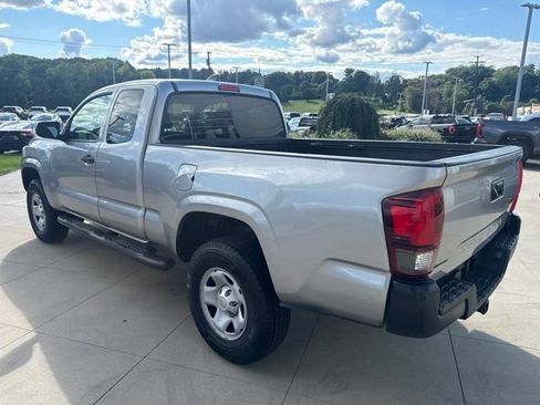 Used 2020 Toyota Tacoma SR RWD image 5