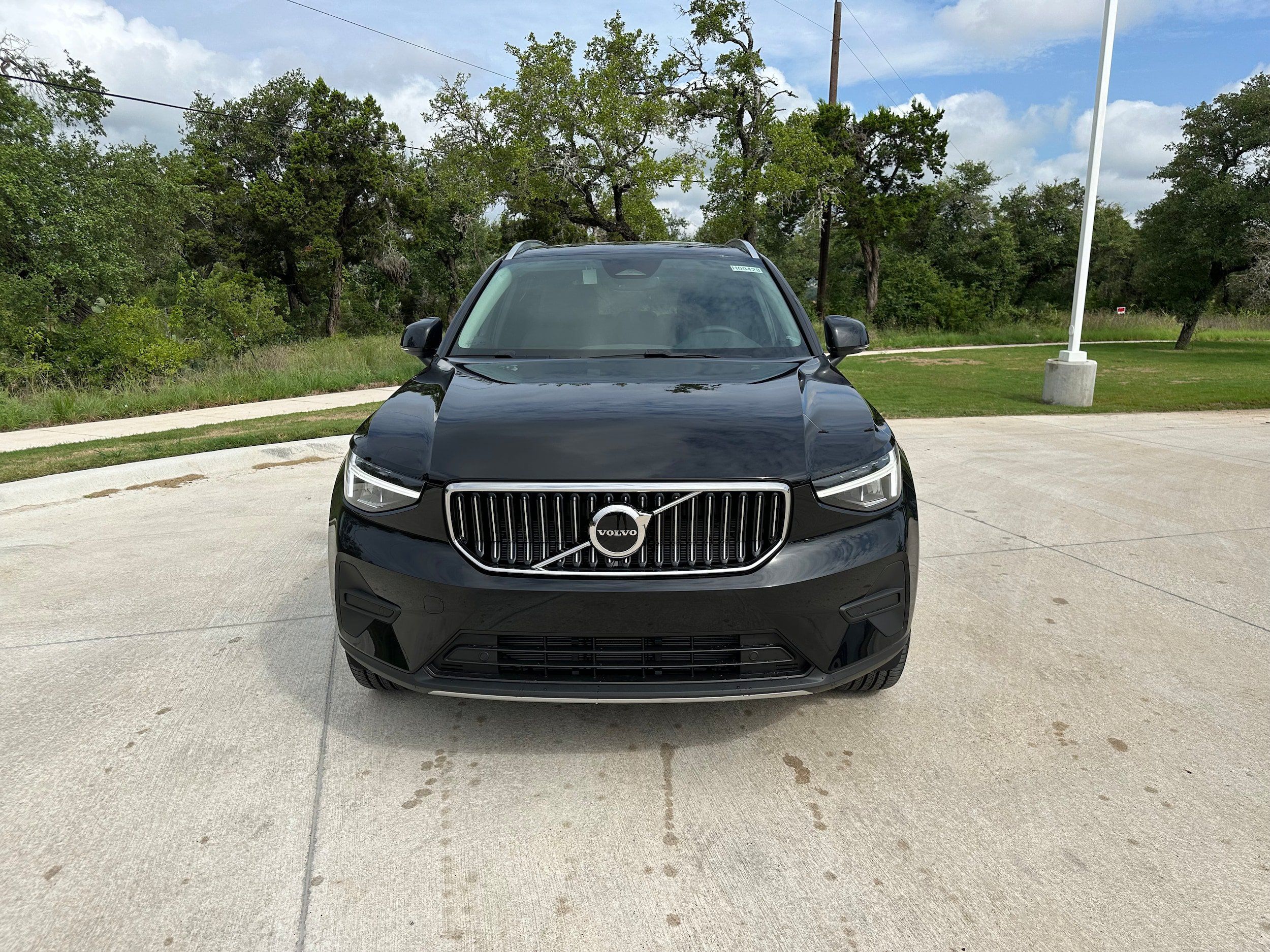 Used 2025 Volvo XC40 B5 Core w/ Protection Package Premier AWD/4WD image 5