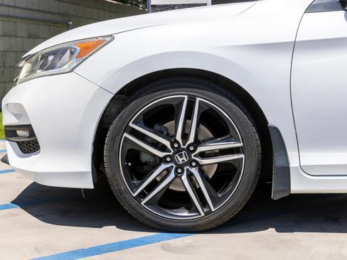 Used 2016 Honda Accord Sport image 35