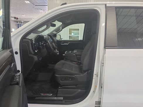Used 2023 Chevrolet Silverado 1500 LT AWD/4WD image 22