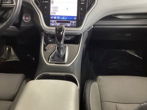 Used 2022 Subaru Outback Limited image 23