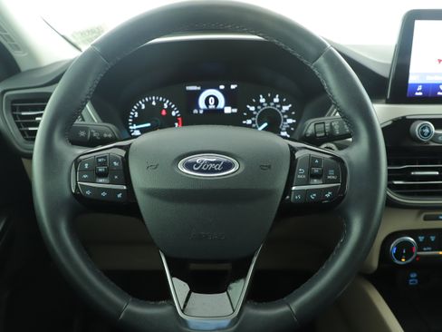 Used 2022 Ford Escape SEL FWD image 12