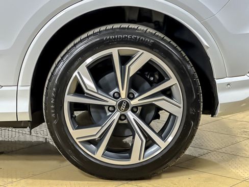 Certified 2023 Audi Q4 e-tron Prestige AWD/4WD image 25