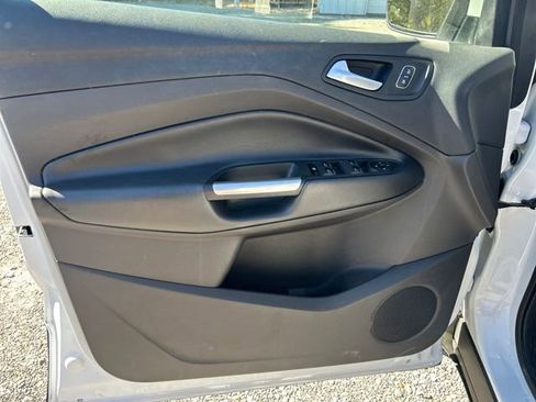 Used 2019 Ford Escape SEL image 10